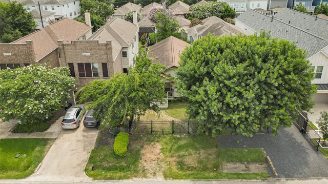 714 Waverly Street, Houston, TX 77007
