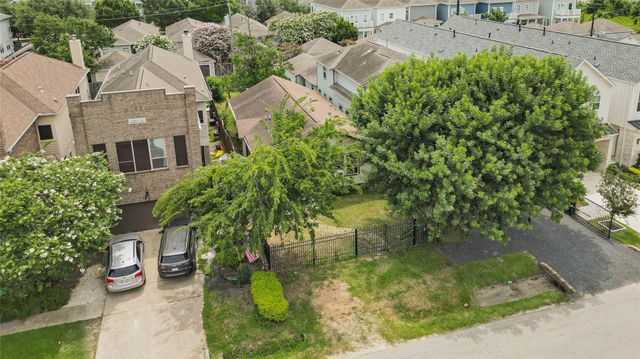 714 Waverly Street, Houston, TX 77007
