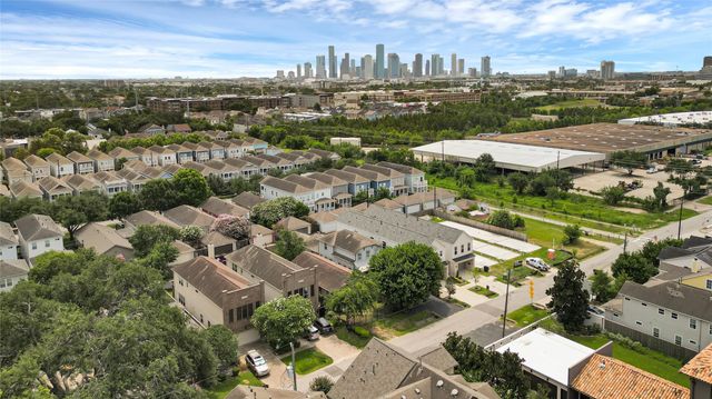 714 Waverly Street, Houston, TX 77007