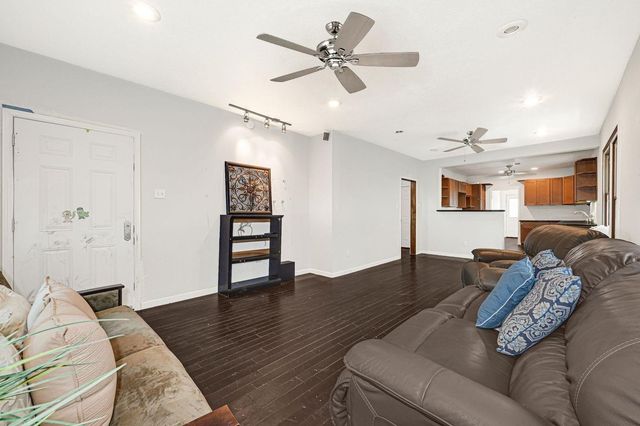 714 Waverly Street, Houston, TX 77007