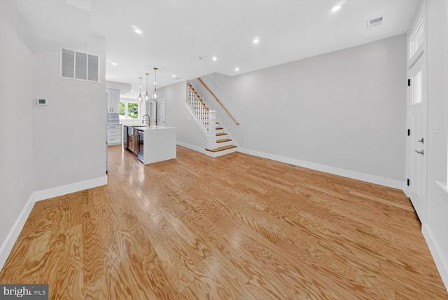 237 ROCK CREEK CHURCH RD NW, Washington, DC 20011
