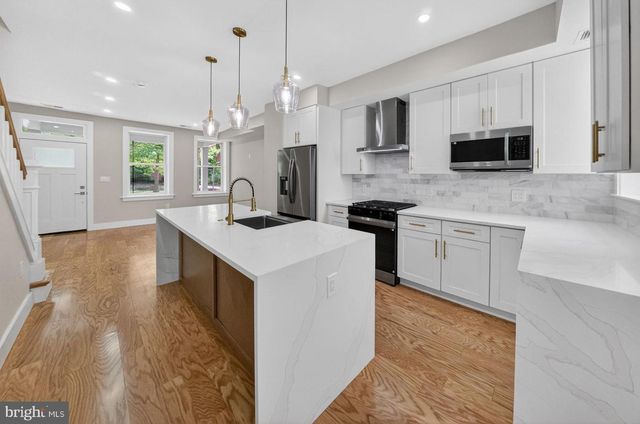 237 ROCK CREEK CHURCH RD NW, Washington, DC 20011