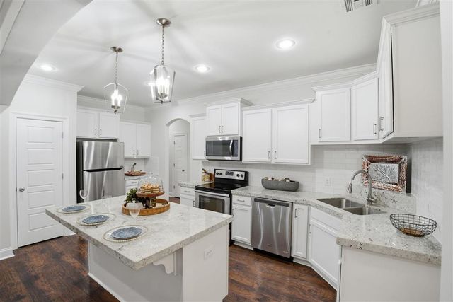 329 Paisley Parkway, Sulphur, LA 70665