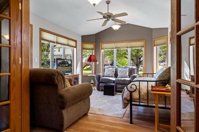 1124 EAST AVENUE N, Onalaska, WI 54650