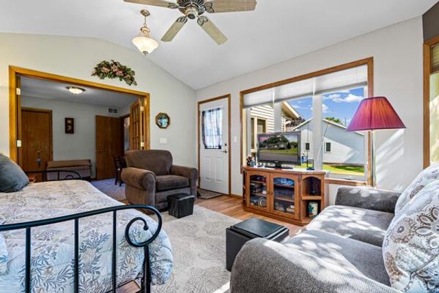 1124 EAST AVENUE N, Onalaska, WI 54650