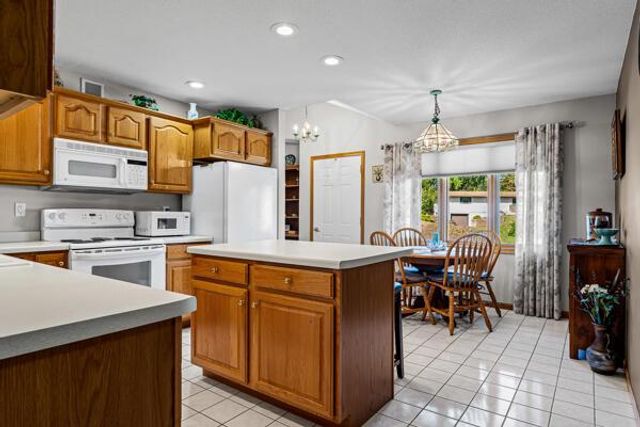 1124 EAST AVENUE N, Onalaska, WI 54650