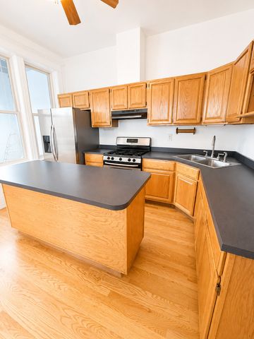 2621 W Crystal Street 3, Chicago, IL 60622