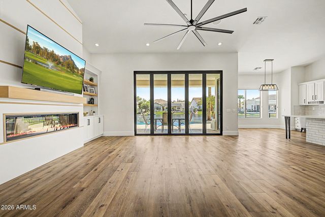663 W ASTER Court, Chandler, AZ 85248
