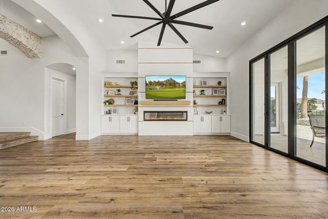 663 W ASTER Court, Chandler, AZ 85248