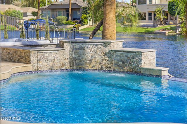 663 W ASTER Court, Chandler, AZ 85248