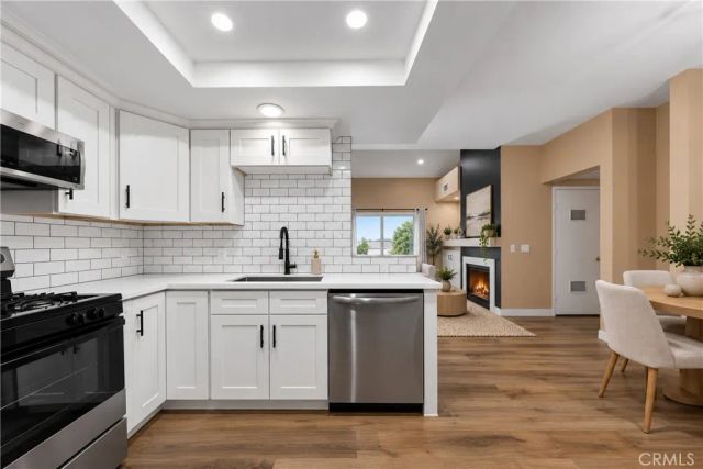 111 S Lakeview i, Placentia, CA 92870