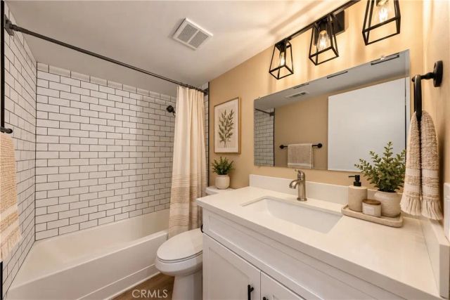 111 S Lakeview i, Placentia, CA 92870