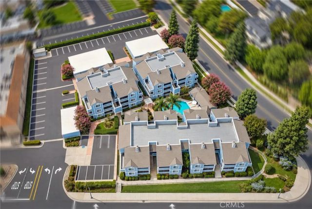 111 S Lakeview i, Placentia, CA 92870
