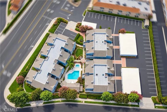 111 S Lakeview i, Placentia, CA 92870