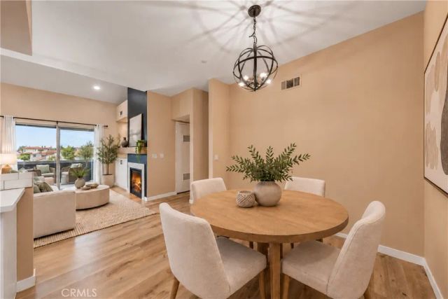 111 S Lakeview i, Placentia, CA 92870