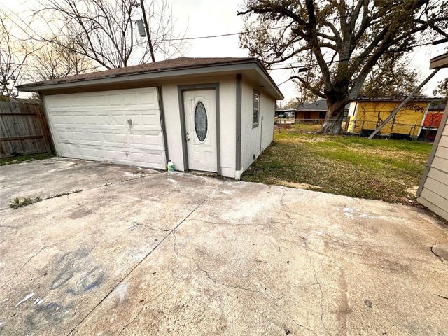 1209 Glenn Avenue, Pasadena, TX 77506