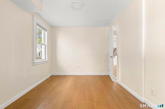 59 North Place, West Haven, CT 06516