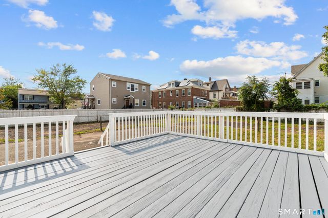 59 North Place, West Haven, CT 06516