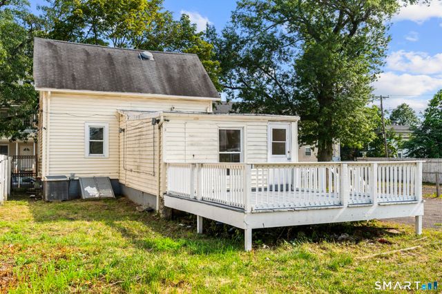 59 North Place, West Haven, CT 06516