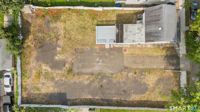 59 North Place, West Haven, CT 06516