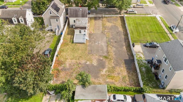 59 North Place, West Haven, CT 06516