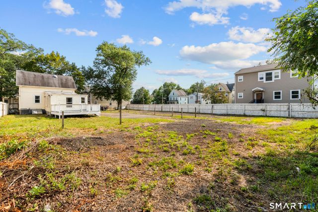 59 North Place, West Haven, CT 06516