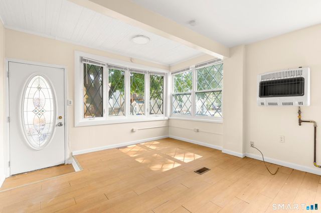59 North Place, West Haven, CT 06516