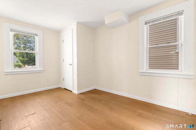 59 North Place, West Haven, CT 06516