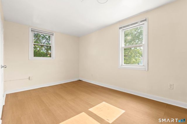 59 North Place, West Haven, CT 06516