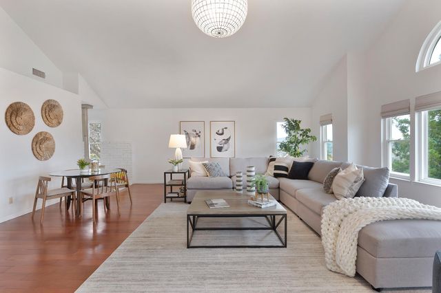 3300 Woodleigh Ln, Cameron Park, CA 95682