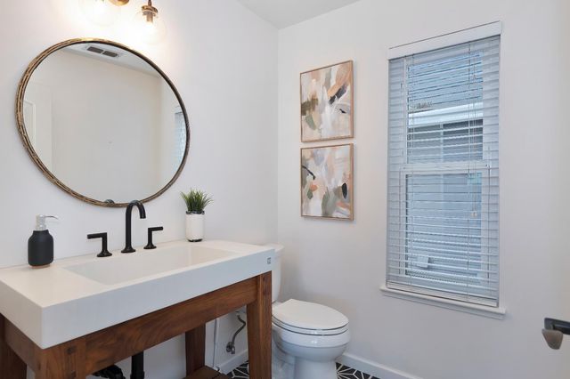 3300 Woodleigh Ln, Cameron Park, CA 95682