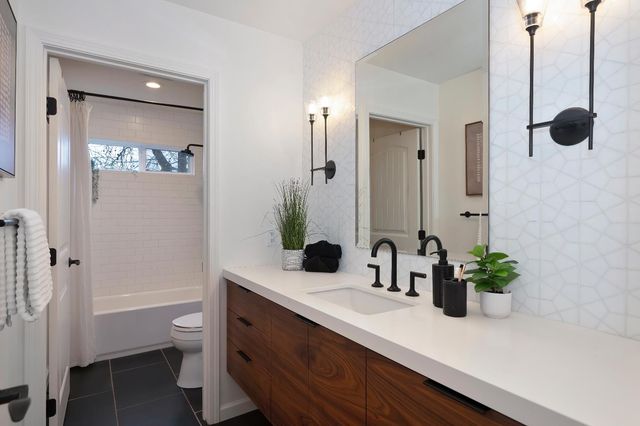 3300 Woodleigh Ln, Cameron Park, CA 95682