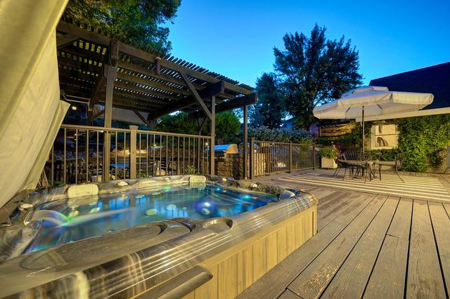 3300 Woodleigh Ln, Cameron Park, CA 95682