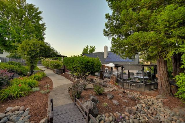 3300 Woodleigh Ln, Cameron Park, CA 95682