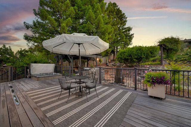 3300 Woodleigh Ln, Cameron Park, CA 95682