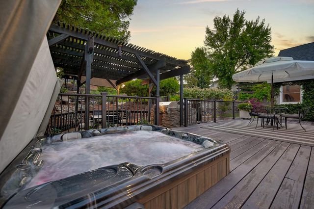 3300 Woodleigh Ln, Cameron Park, CA 95682