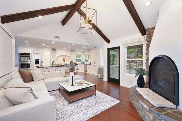 3300 Woodleigh Ln, Cameron Park, CA 95682