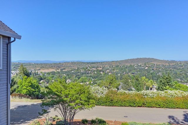 3300 Woodleigh Ln, Cameron Park, CA 95682