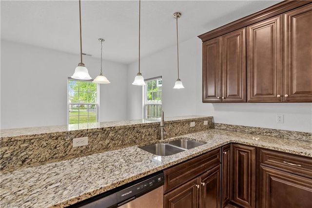 610 Mooney RD, Chesapeake, VA 23325