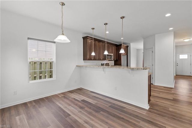 610 Mooney RD, Chesapeake, VA 23325