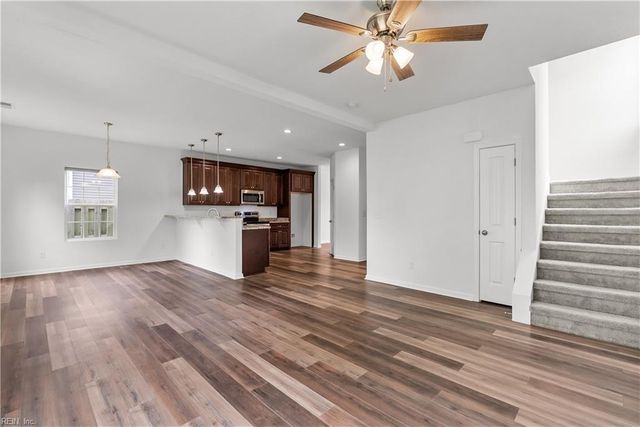 610 Mooney RD, Chesapeake, VA 23325