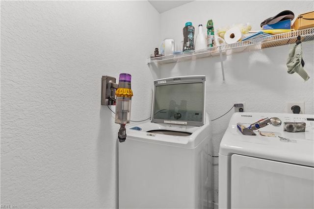 610 Mooney RD, Chesapeake, VA 23325