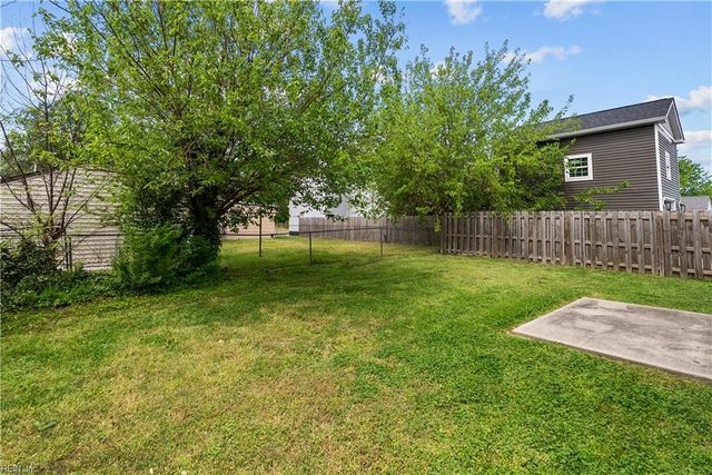 610 Mooney RD, Chesapeake, VA 23325