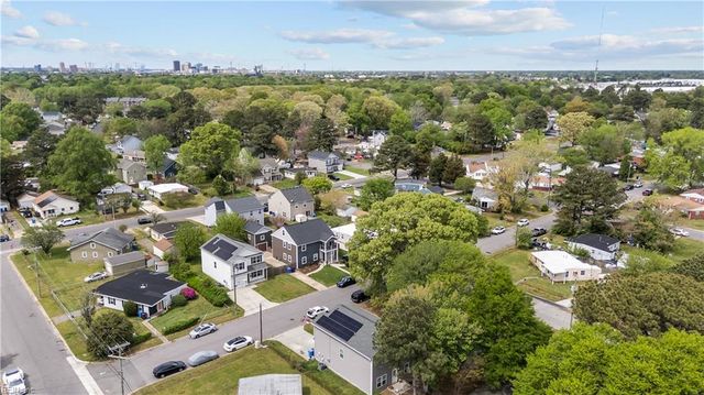 610 Mooney RD, Chesapeake, VA 23325