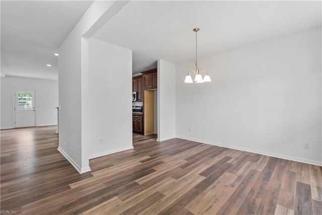 610 Mooney RD, Chesapeake, VA 23325