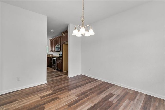 610 Mooney RD, Chesapeake, VA 23325