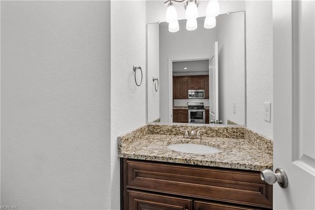 610 Mooney RD, Chesapeake, VA 23325