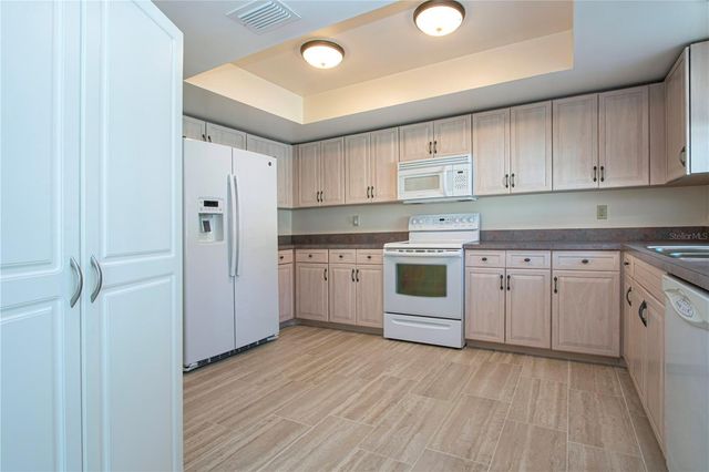 1904 BOSKY COURT, Sun City Center, FL 33573