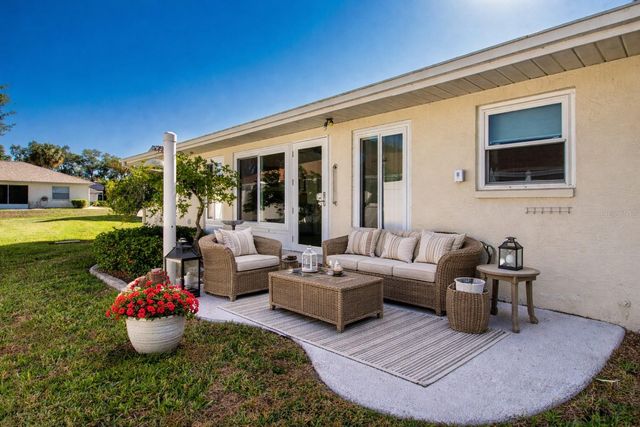 1904 BOSKY COURT, Sun City Center, FL 33573