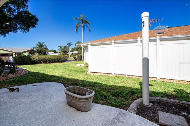 1904 BOSKY COURT, Sun City Center, FL 33573